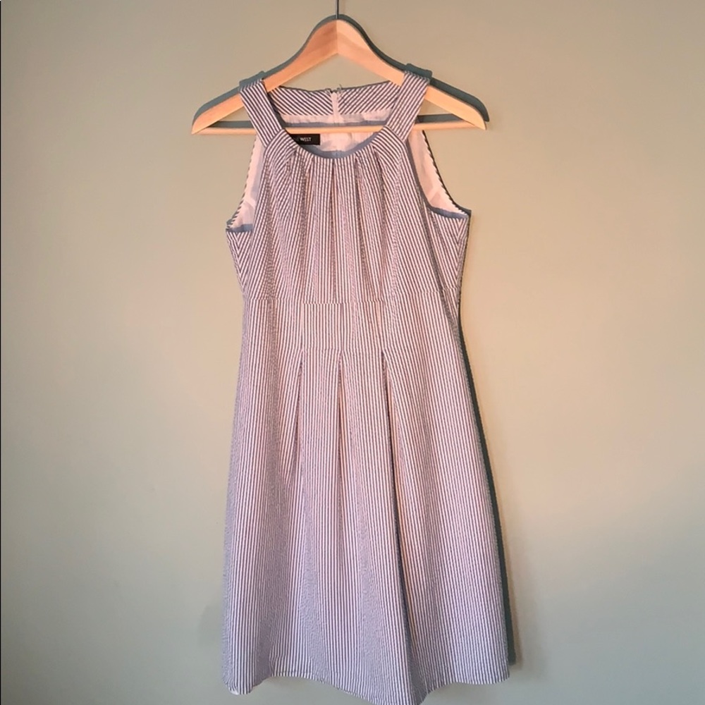 Nine West blue seersucker sleeveless dress. Size 4